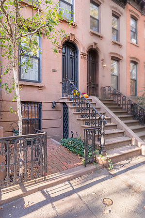 370 1-2 Pacific St-5.jpg